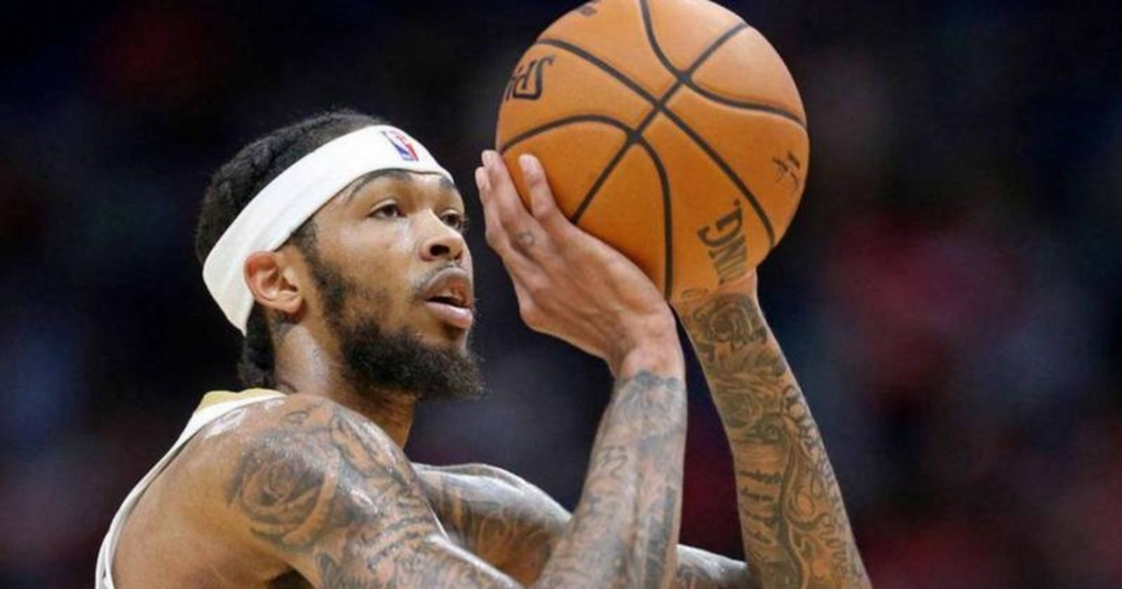 包含猛龙主场取胜国王，东部头名稳固的词条