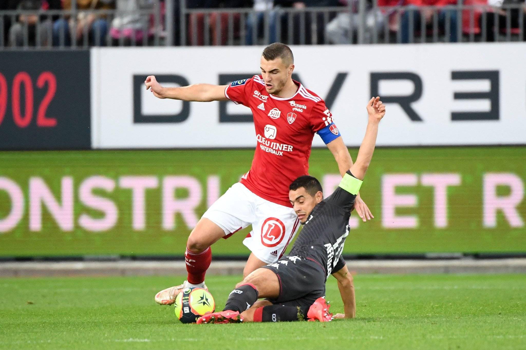 南特逼平布雷斯特，保级形势稍缓的简单介绍