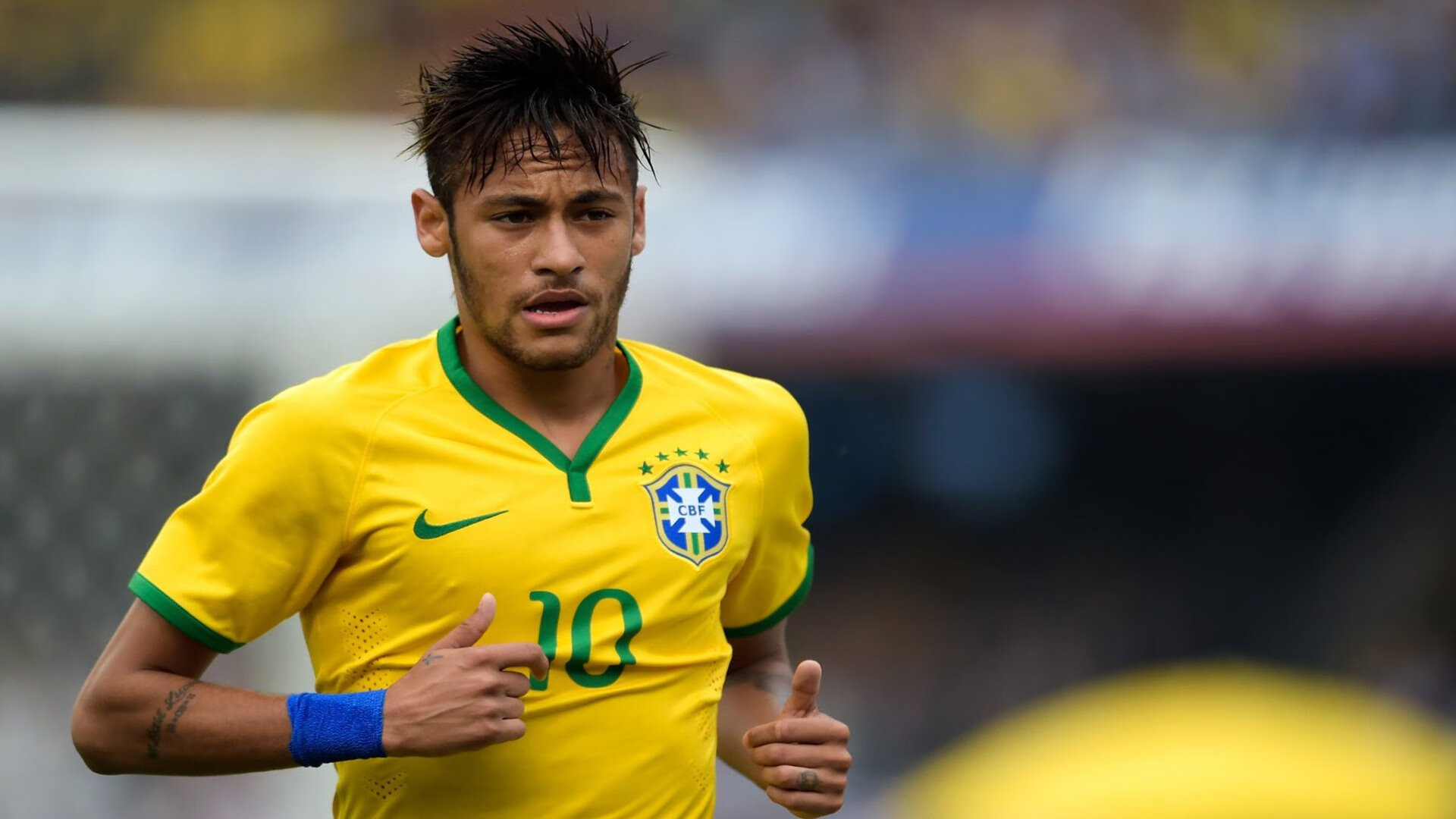 智利对阵几内亚,卢卡库带队取胜背后的战术密码