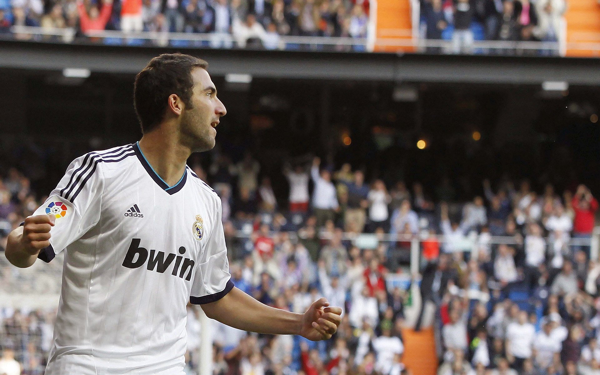 血战蓝桥,楚阿梅尼关键节点连斩,喀麦隆铁腰如何重塑切尔西中场格局