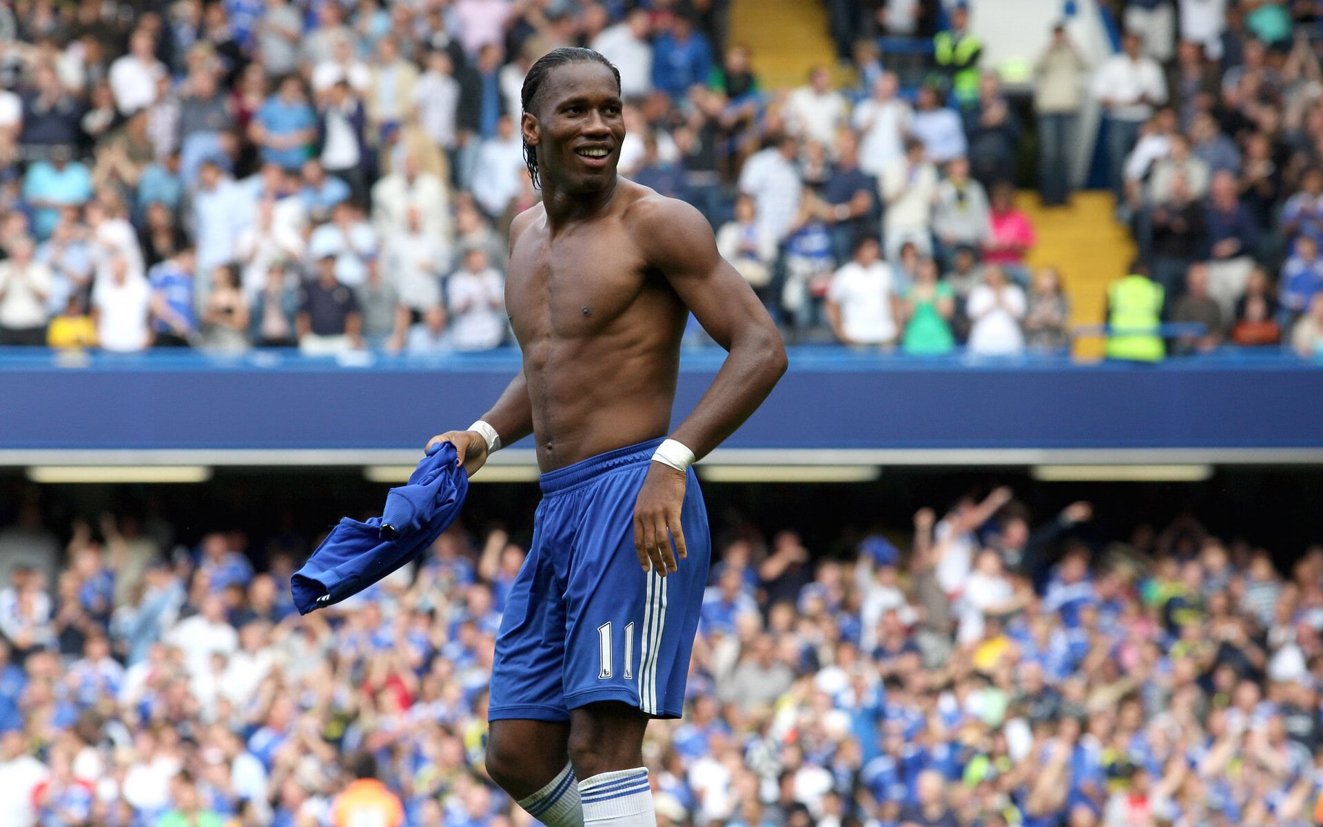 霍勒迪彻底打爆防线，北京队火力压制快船—一场跨洋战术的胜利